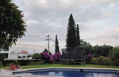 Lomas de Cocoyoc Casa | Refugio Tranquilo: grande, alberca ya climatizada