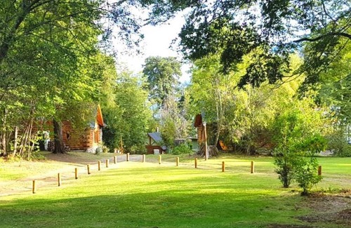 Esquel Chalet De Esquí | Refugio Turístico en Lago Futalaufquen