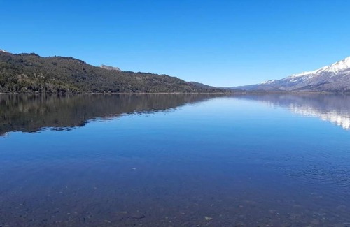 Esquel Chalet De Esquí | Refugio Turístico en Lago Futalaufquen