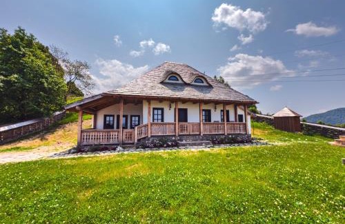 Bran Casa | Refugiu cu ciubăr și saună în Bran - Casa de la Nuci