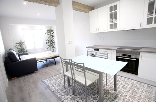 Logrono City Centre Apartamento | APARTAMENTO CENTRICO REFORMADO, GARAJE Y WIFI.