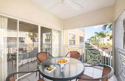 Seven Mile Beach Casa | Regal Beach Club #322