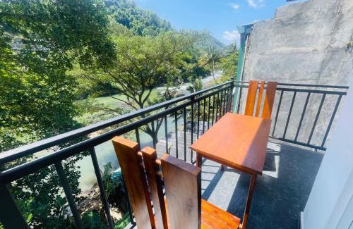 Kandy Hotel | Regal river resort