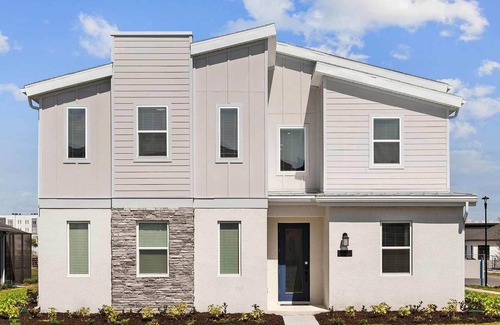 Florida Center Casa | Regal Riviera | Fab NEW home w/chic decor, huge LR/DR, & PVT pool - on I-Drive