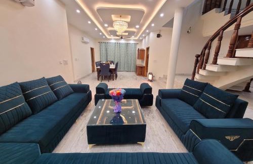 Jammu Casa | Regalia Home Sapphire Stay