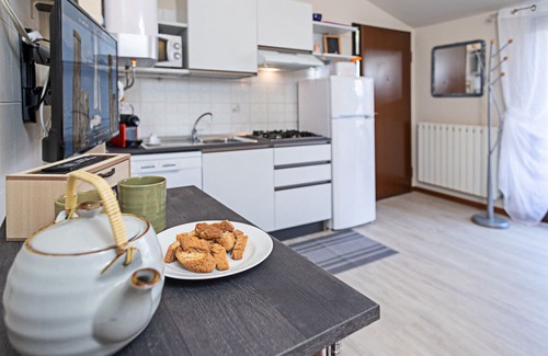 Montioni Apartamento | Regarda - holiday apartment "Blitz 2" in Lazise with pool and airco