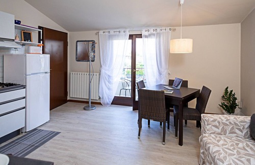 Montioni Apartamento | Regarda - holiday apartment "Blitz 2" in Lazise with pool and airco