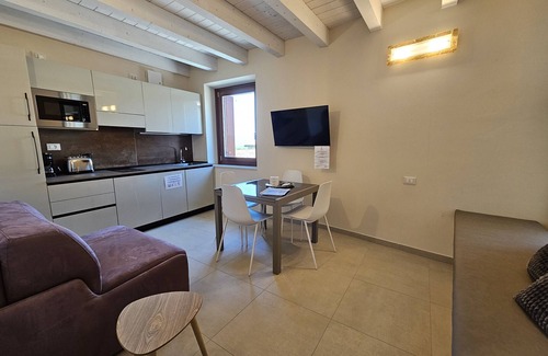 Pacengo Apartamento | Regarda - Residenza "G&J - 2 floor" modern onebedroom apartment with roof terrace