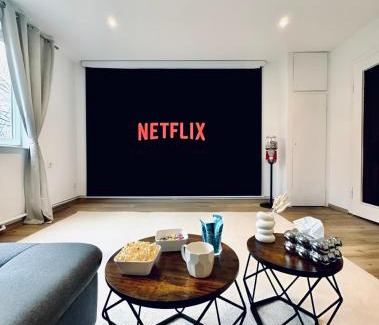 Ricklingen Apartamento | REGENCY Apartments - Traumhafte zentrale 40m2 Wohnung mit Kinoleinwand, WiFi und Netflix