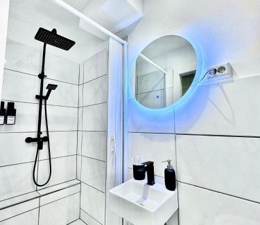 Ricklingen Apartamento | REGENCY Apartments - Traumhafte zentrale 40m2 Wohnung mit Kinoleinwand, WiFi und Netflix