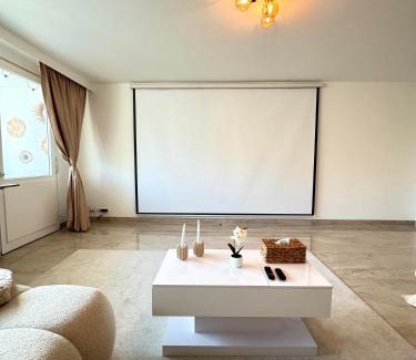 Vahrenwald Apartamento | REGENCY - Exklusive zentrale 45m2 Wohnung mit Balkon, WiFi und Netflix