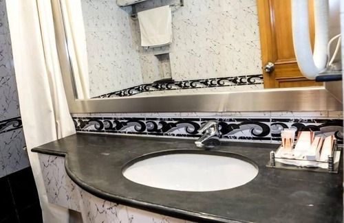 Gulberg Hotel | Regency Inn Hotels