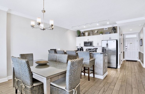 Orange Beach East Condominio | De gran tamaño, frente a la playa de Orange Beach, 2 habitaciones, 2. 5 baños! ¡Buena ubicación!