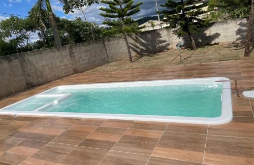 Vitor Hugo Casa | Região de Pedra Azul casa Amarela