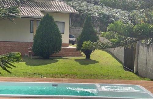 Vitor Hugo Casa | Região de Pedra Azul casa Amarela