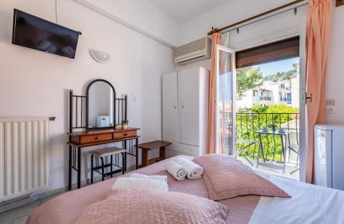 Skopelos Hotel | Regina Hotel