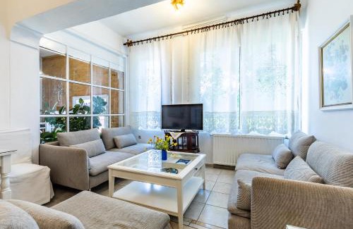 Skopelos Hotel | Regina Hotel