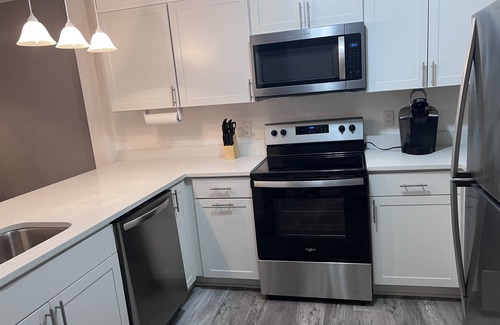 Rehoboth Beach Condominio | Rehoboth Beach Condo 1 mile to the beach and Boardwalk w/ pool! Sleeps 6