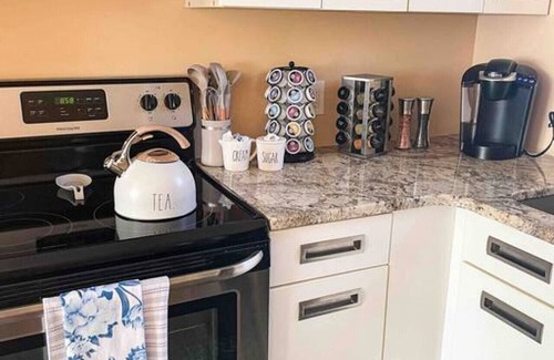 Rehoboth Beach Casa | Rehoboth Getaway / 2bd with Hot Tub /3.7mi beach/outlets