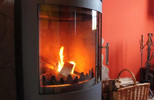 Satow Apartamento | Reihenferienhaus mit Kamin und Terrasse im Ostseeland OFC 11