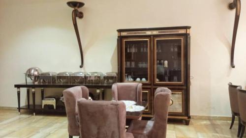 Benin City Hotel | Reina Villa Hotel