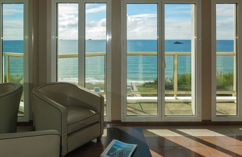 Saint-Malo Apartamento | Reine Marine -T3 Face Mer by Interhome