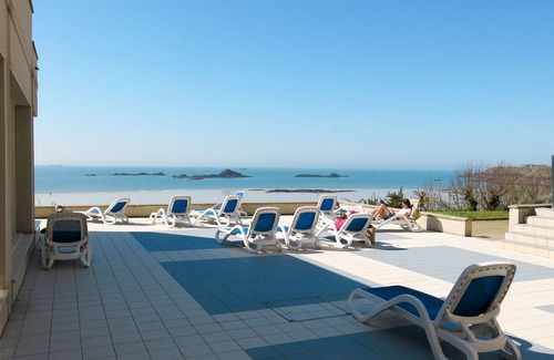Saint-Malo Apartamento | Reine Marine -T3 Face Mer by Interhome