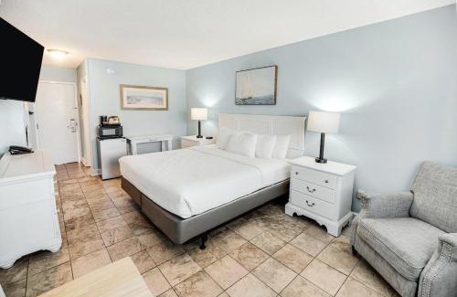 Litchfield by the Sea Apartamento | Rejuvenate in a Resort View King Room 1st Floor