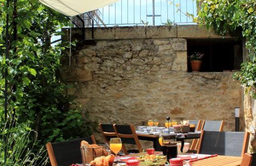 Saint-Michel-de-Montaigne Cama Y Desayuno | Relais de la Renaissance