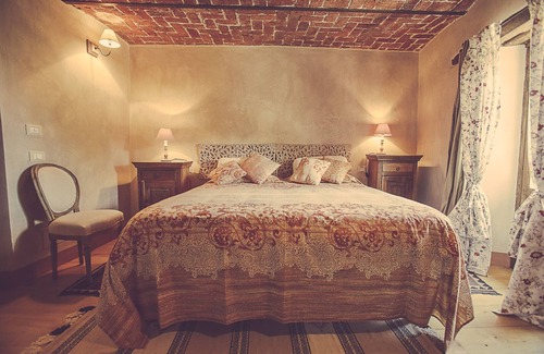 Pollone Cama Y Desayuno | Relais di Charme "frazione Chiavolino"