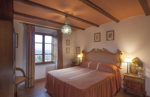Paciano Casa | Relais Mastro Cinghiale