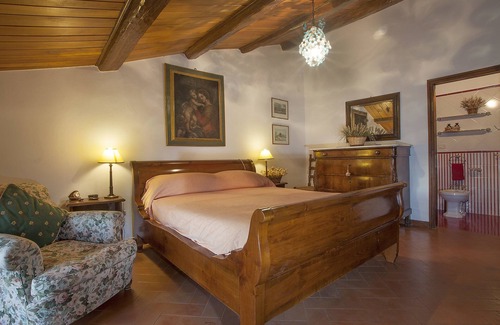 Paciano Casa | Relais Mastro Cinghiale
