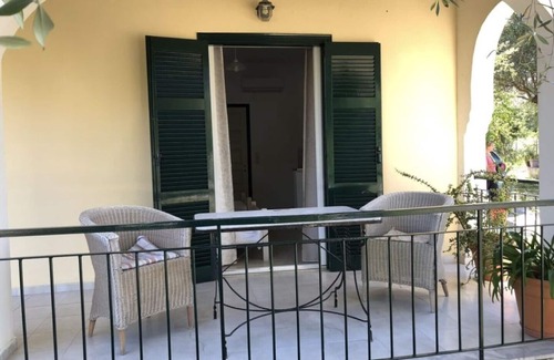 Molos Casa | ¡Un ambiente relajado y acogedor esperando que mejore sus vacaciones!