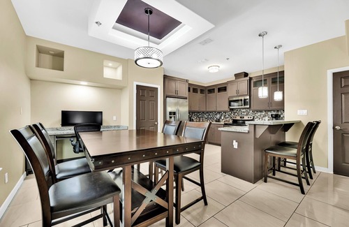 McAllen Casa | Relax and Enjoy In Our Luxury Townhome Getaway