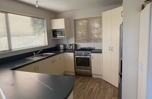 Christchurch District Casa | Relax and enjoy the stunning views
