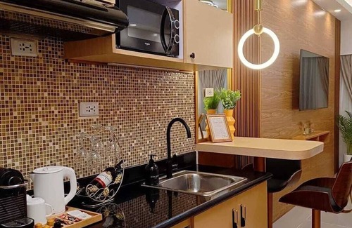 Pasong Tamo Condominio | Relax and Enjoy with your family and friends!