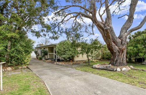 Eagle Point Casa | Relax and recharge at Eagle Point - plenty of room for the boat!