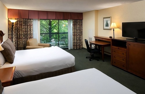 Redding Casa | Relax and Unwind! 3 Relaxing Units, Outdoor Pool, FREE Parking, Pets Allowed!