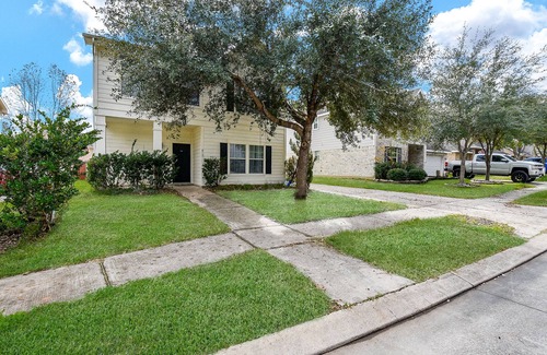 Conroe Casa | Relax and Unwind at Our 7BR Oasis!
