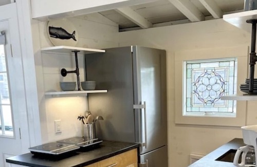North Truro Cabaña | Relax and Unwind at your Private Waterfront Beach Bungalow