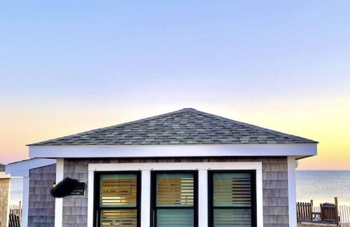 North Truro Cabaña | Relax and Unwind at your Private Waterfront Beach Bungalow