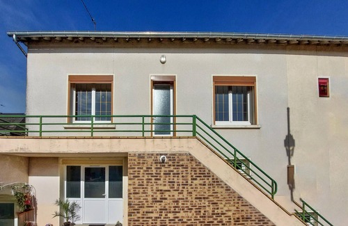 Conlie Apartamento | Relax and unwind in this attractive vacation apartment.
