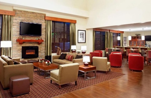 Southeast Houston Casa | Relax and Unwind! Swimming Pool, 4 Family-Friendly Units, FREE Parking