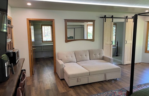 Frenchtown Casa | Relax and unwind while taking in nature on 5 acres in the pines with creeks!