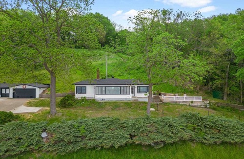 Nauvoo Casa | Relax at Eagle's Nest on the Mississippi River!