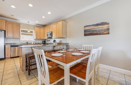 Bahama Beach Condominio | Relax at Second Wind – Gulf Views on Every Floor, 3 Suites, Pool & Free Guest Perks