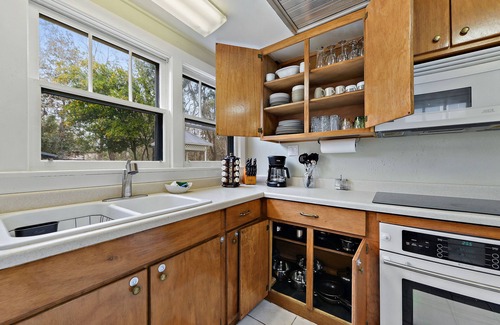 Biloxi Casa | Enjoy the Agave House! Best location, Outdoor Fun, Ample Parking & Pet-Friendly!