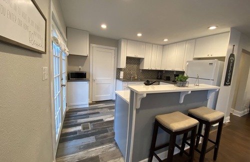 Fort Worth Cultural District Casa | Relax at the Lonestar Lodge! Close to all the fun in DFW!
