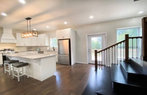 McMinnville Casa | Relax at the Modern Farmhouse known as the 73 at Magnolia Corner.