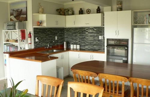 Te Akau Casa | Relájese en el paraíso de la costa oeste de Port Waikato